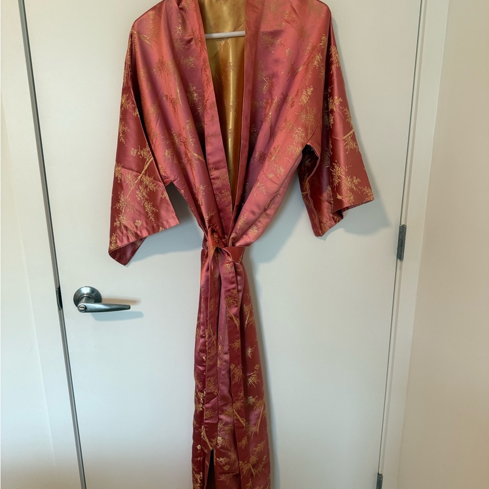 Elegant Pink Floral Women's Robe - Picture 3 of 4